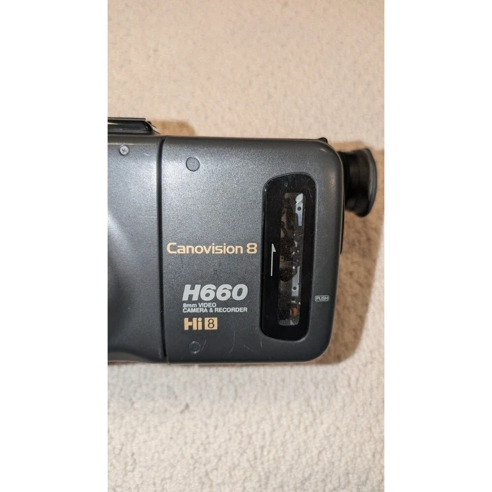 Cannon Canovision 8 H660 Hi8 8mm Video Camera Recorder H850A Case+Light+Extras